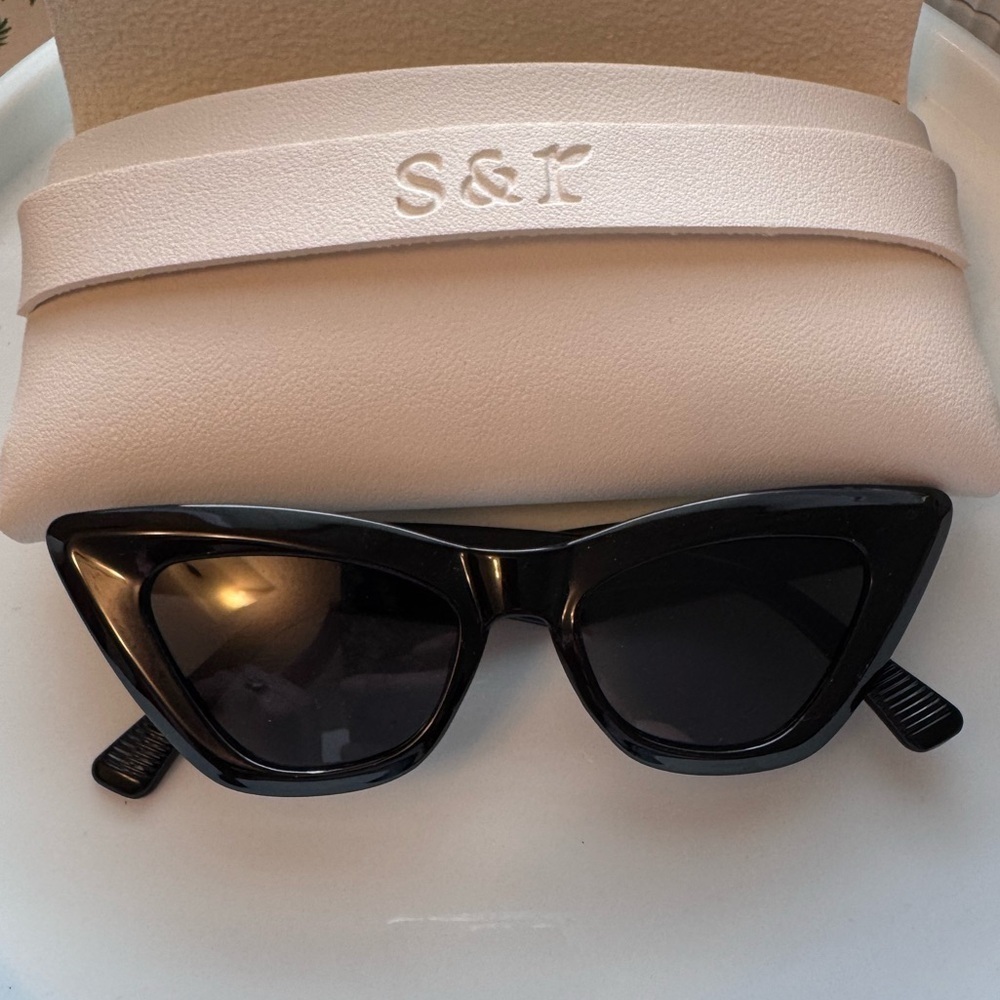 SUMMER & ROSE Noemie Sunglasses - Cat Eye - Picture 4 of 7